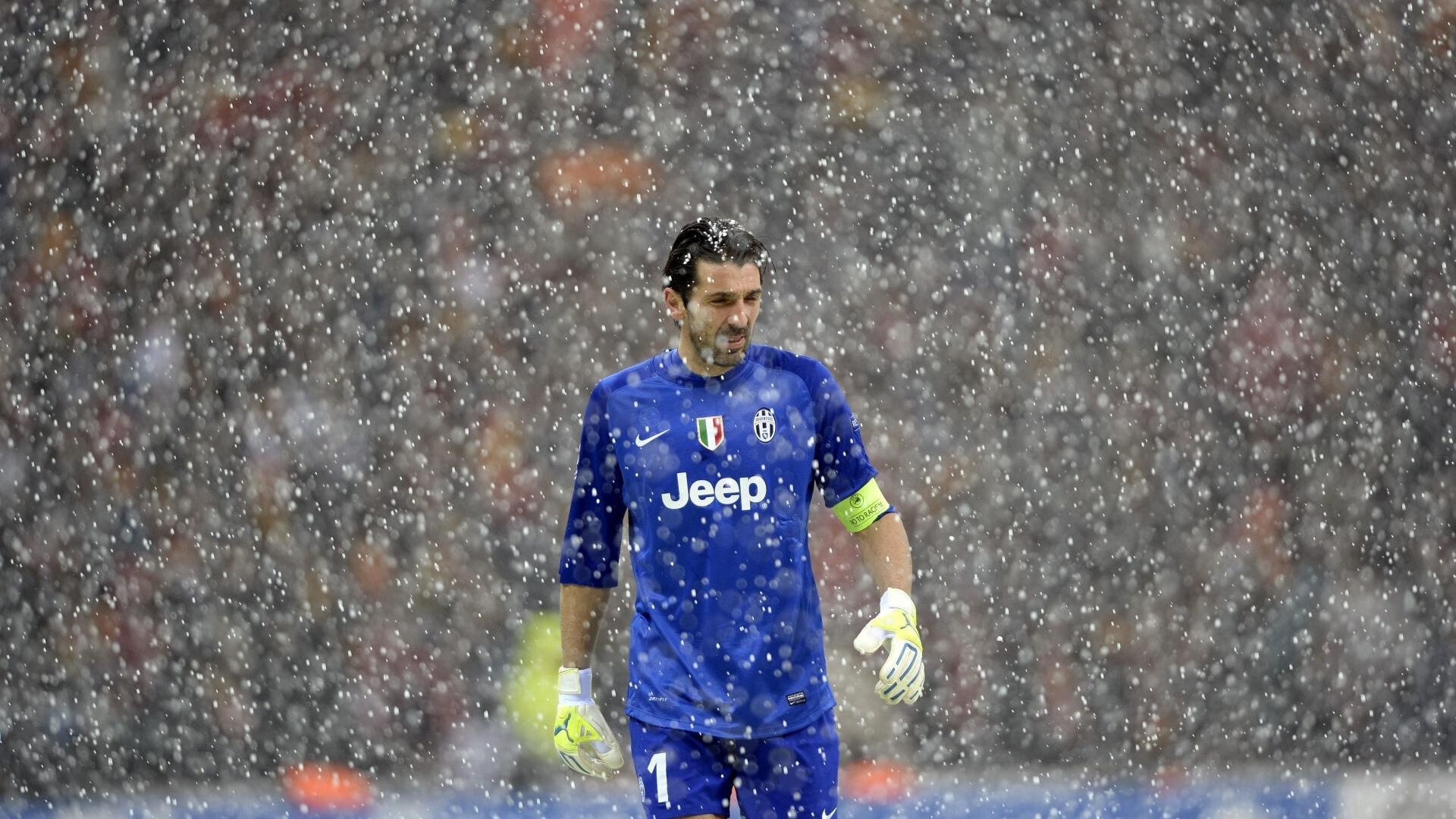 《女性电竞崛起：粉丝和选手共同撑起一个新局面》